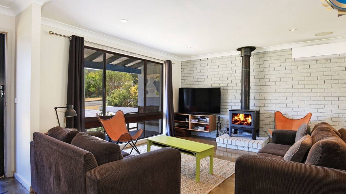 Shoalhaven Heads House | Aloha - Short Drive to Berry & The Beach - Fireplace and Firepit