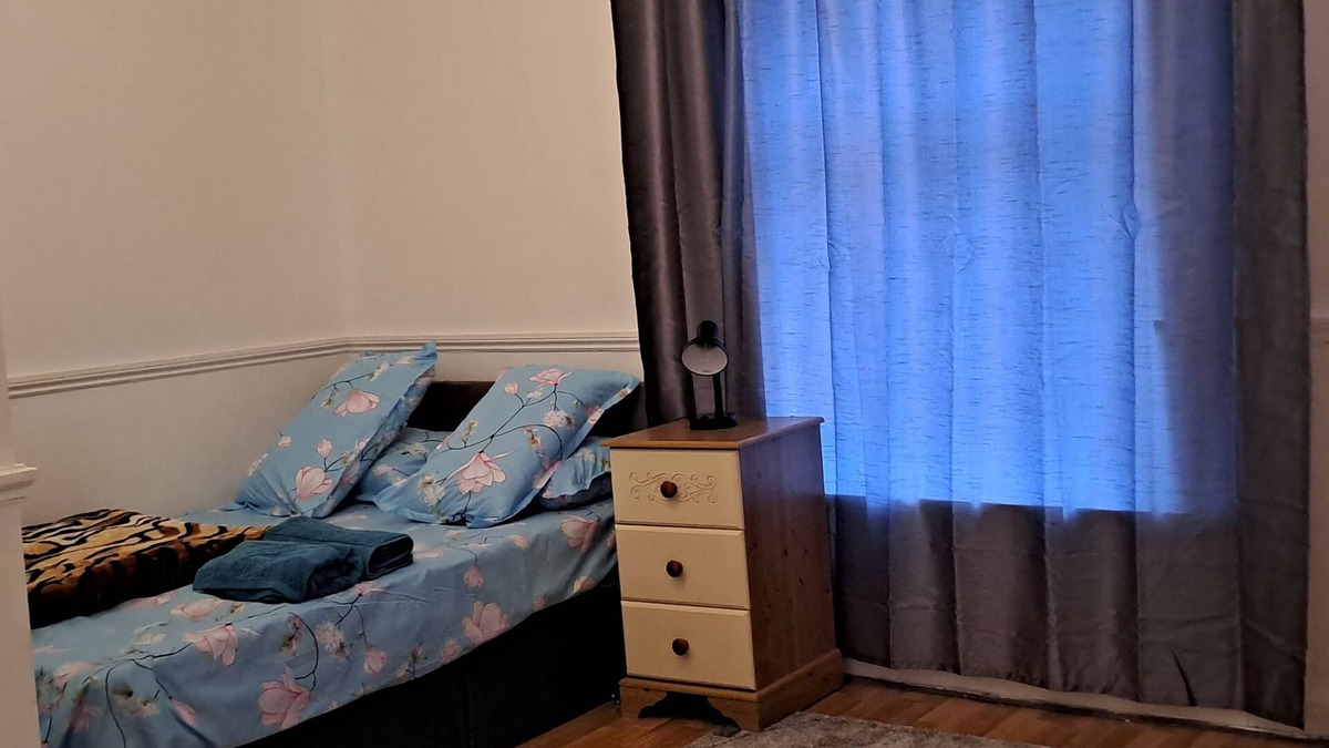 Droylsden House | ALOJA LUXURY PLACE. is located in a serene environment in Manchester U.K,n