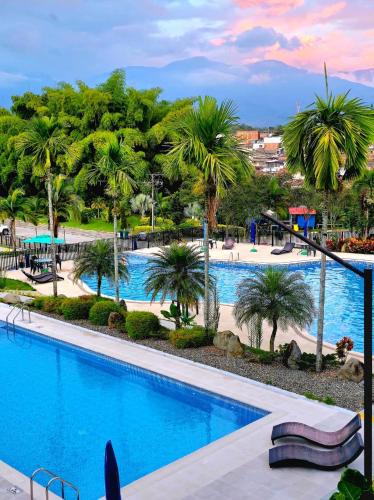 Armenia Apartment | Alojamiento Familiar para 19 - A 5min del Aeropuerto-Parque del Café - Con Piscina - By Molca Travel