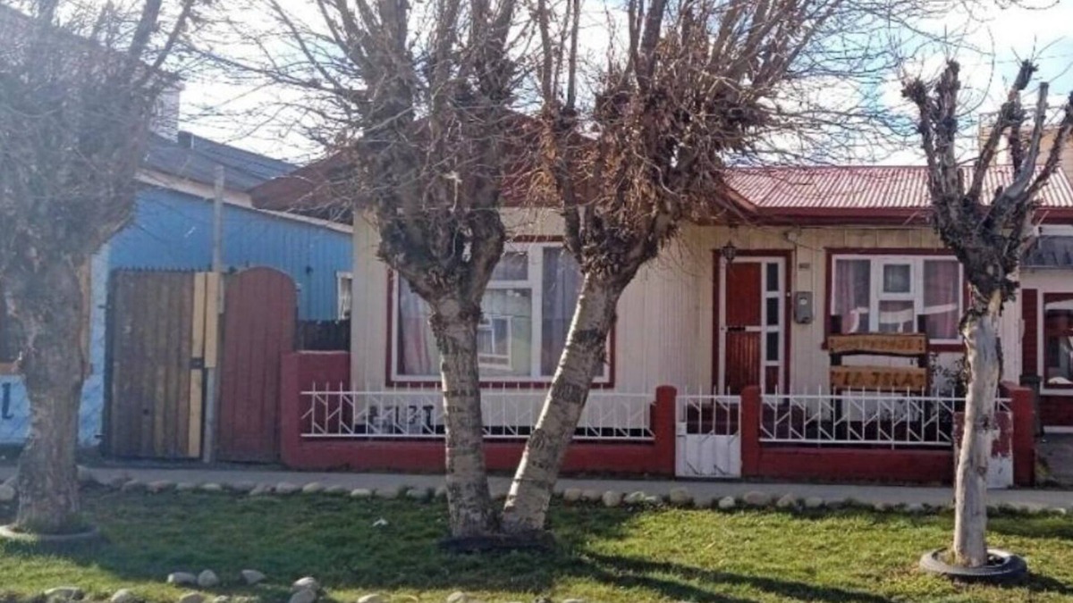 Puerto Natales House | Alojamiento Puerto Natales, Torres del Paine, central ncasa historica.