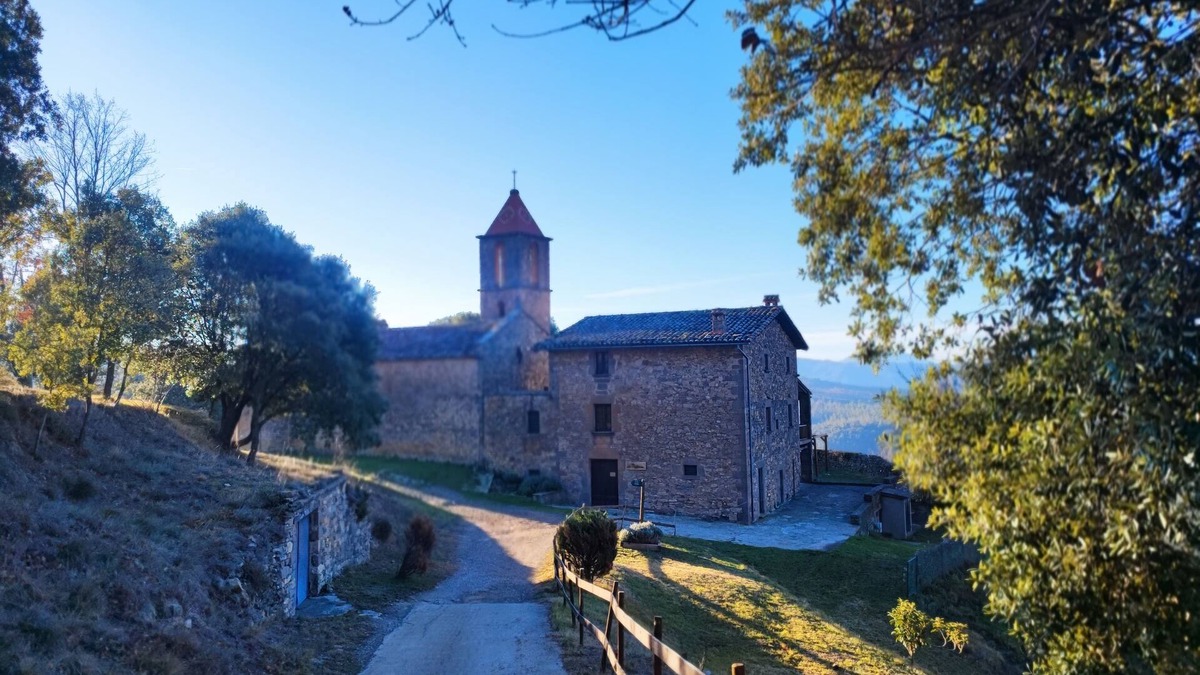 Rupit I Pruit Apartment | Alojamiento Rural, Rutas Senderismo, Pueblo Medieval, Cascada de Agua, btt