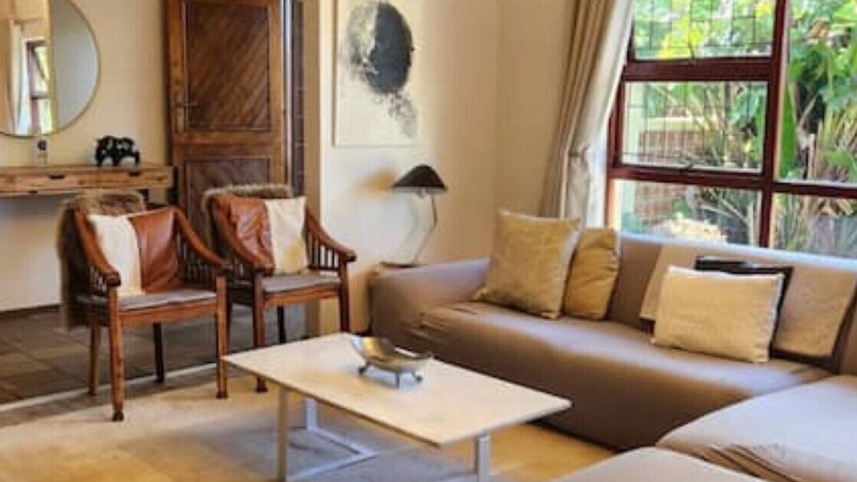 La Rochelle Villa | Aloma Holiday Home