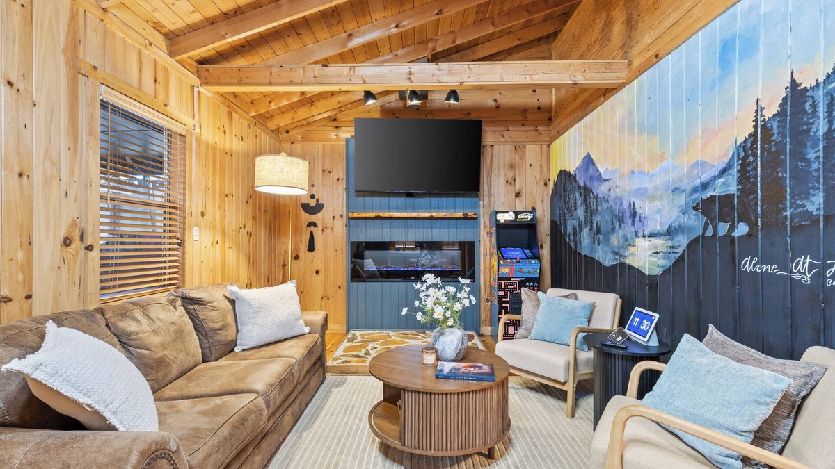 Cashes Valley Cabin | *Alone At Last* Private Retreat w/Hot tub Firepit & More