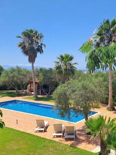 Chorafakia Villa | Aloni Grove Retreat