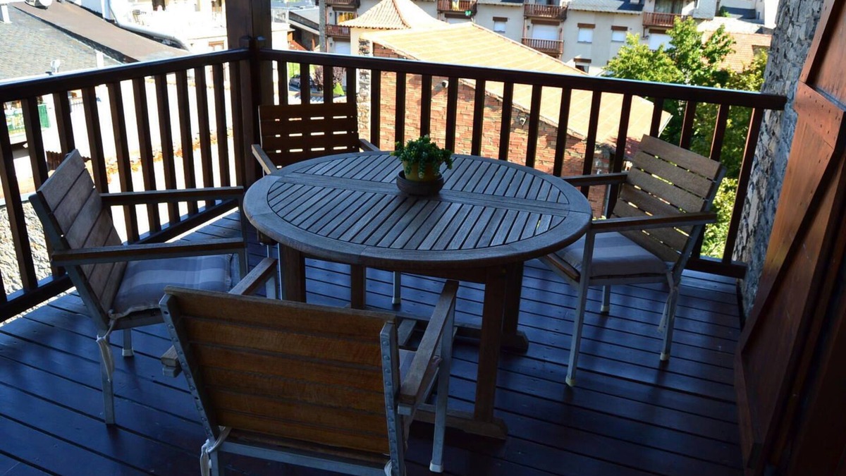 Alp Apartment | ALP IV - 8 PAX - Four Bedroom Apartment, Sleeps 8