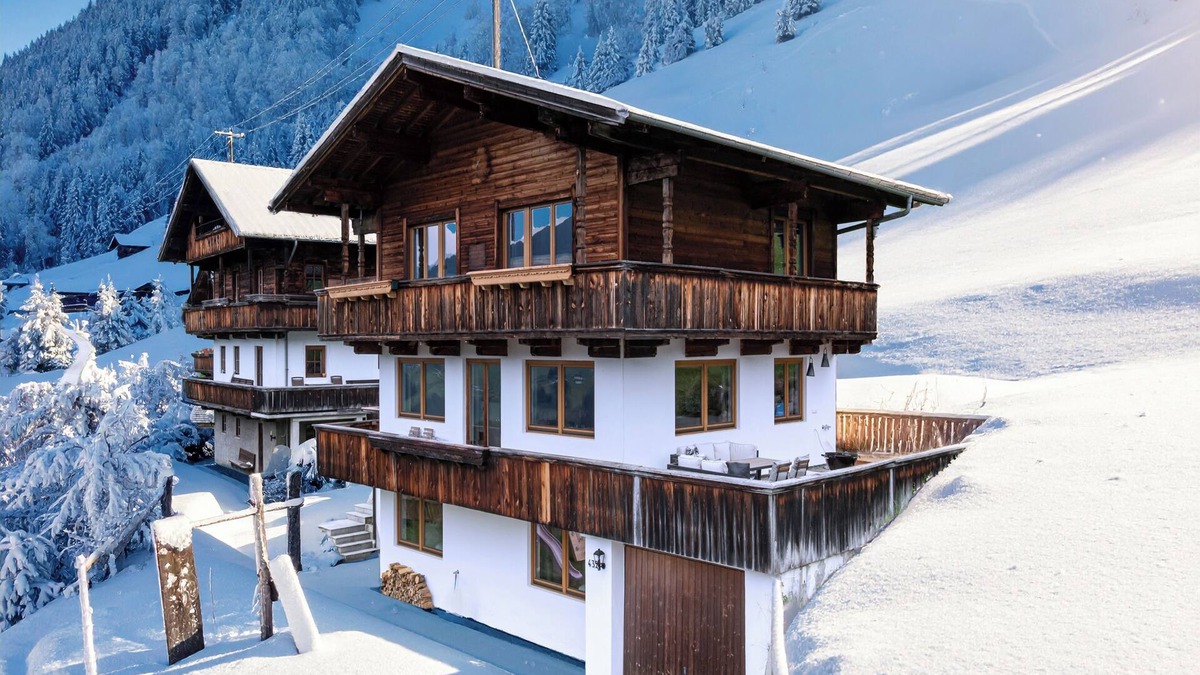 Alpbach Ski Chalet | Alpbach chalet with a panoramic view and a sauna