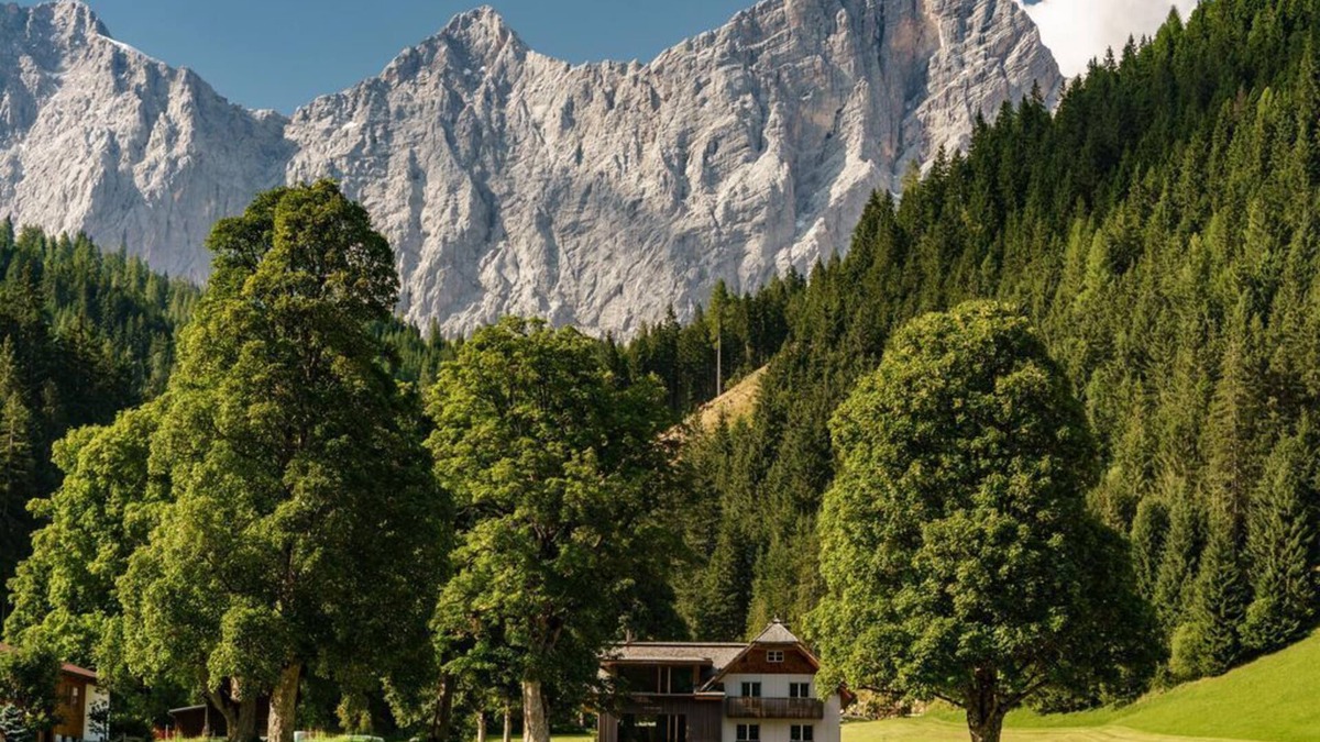 Schildlehen Apartment | Alpenrose Boutique Chalet - apartment/apartment, bathroom, WC, 3 bedrooms