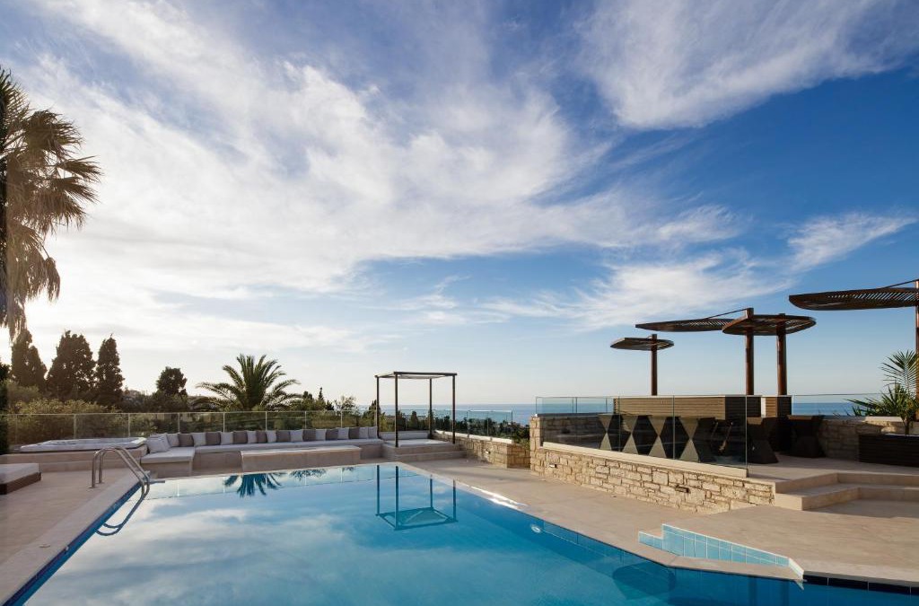 Xiro Chorio Villa | Alpha Estate & Spa