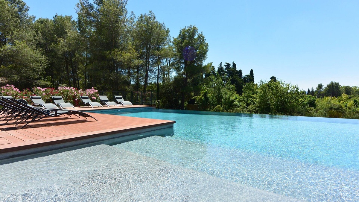 Plan-d'Orgon Villa | Alpilles Luberon, air conditioning, heated pool, 9 bedrooms 7 bathrooms