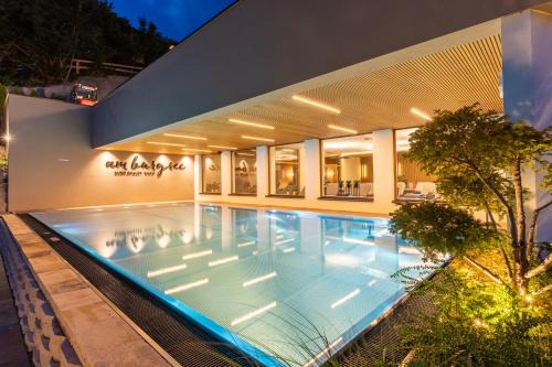 Ladis Apartment | Alpin Chalet am Burgsee