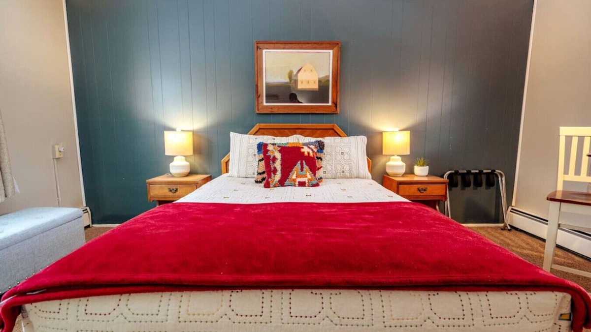 Manchester Center Hotel | Alpine 5, cozy Vermont retreat