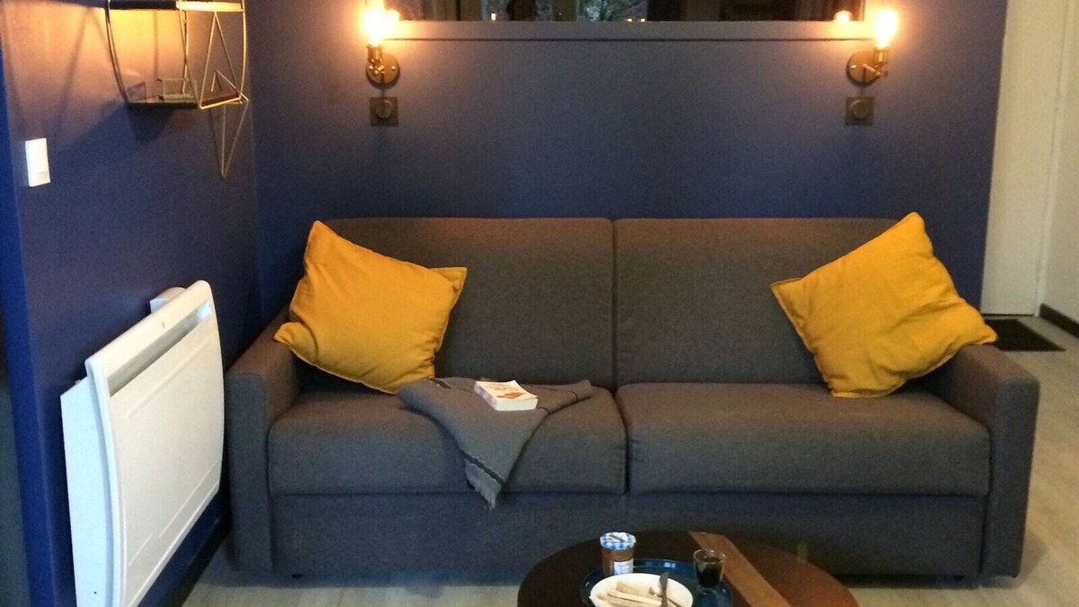 Adervielle-Pouchergues Apartment | Alpine Apartment 200m from the Slopes for 6