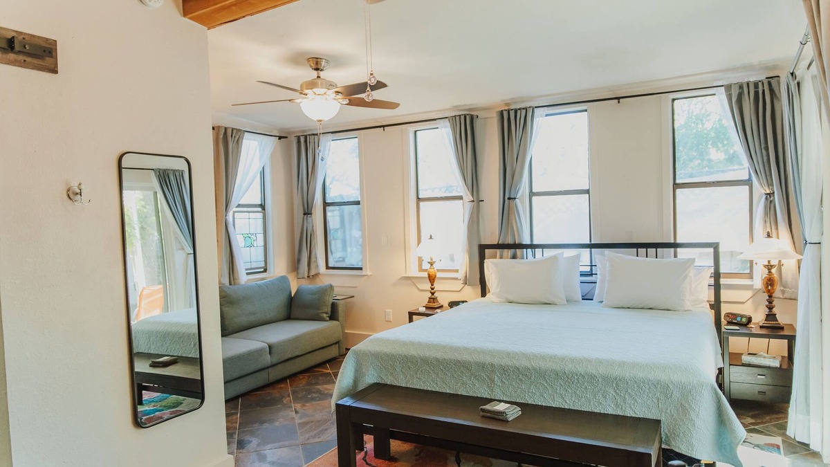 Alpine Bed & Breakfast | Alpine Bed and Breakfast
