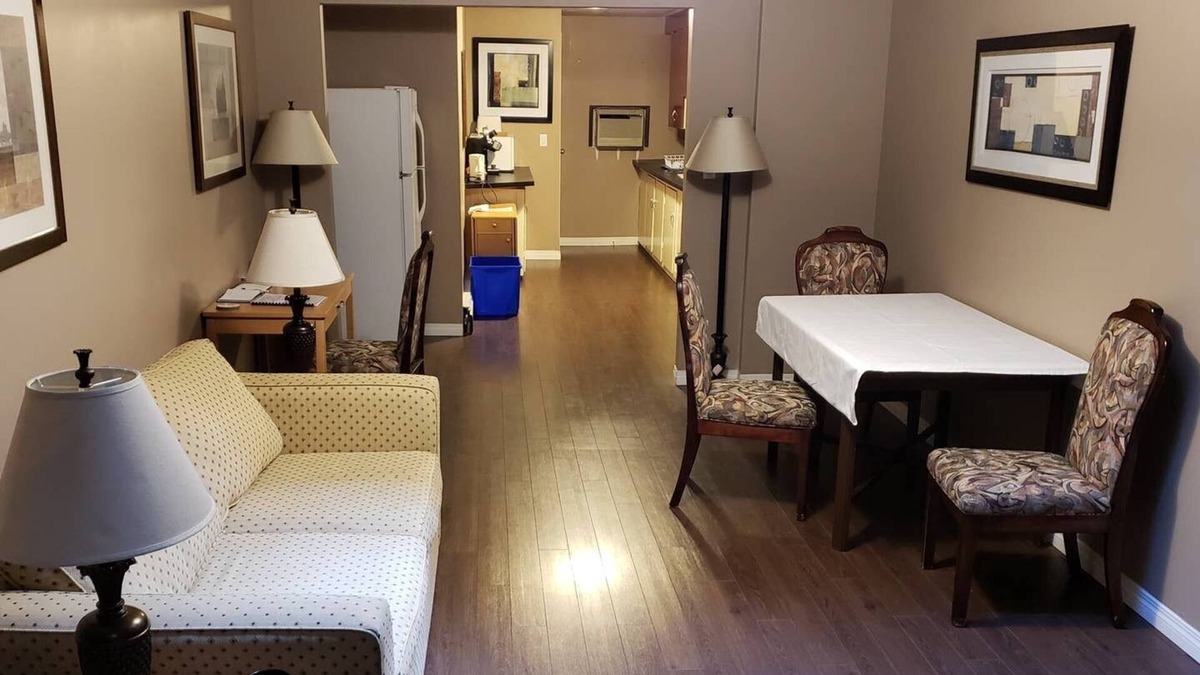 Blarchmont Apartment | ♥ ALPINE COMFORT 5 Min to Golf & Ski.