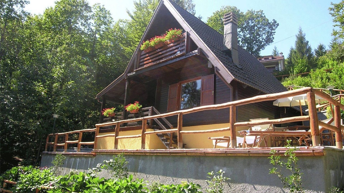Cutigliano Ski Chalet | Alpine Getaway in Tuscany