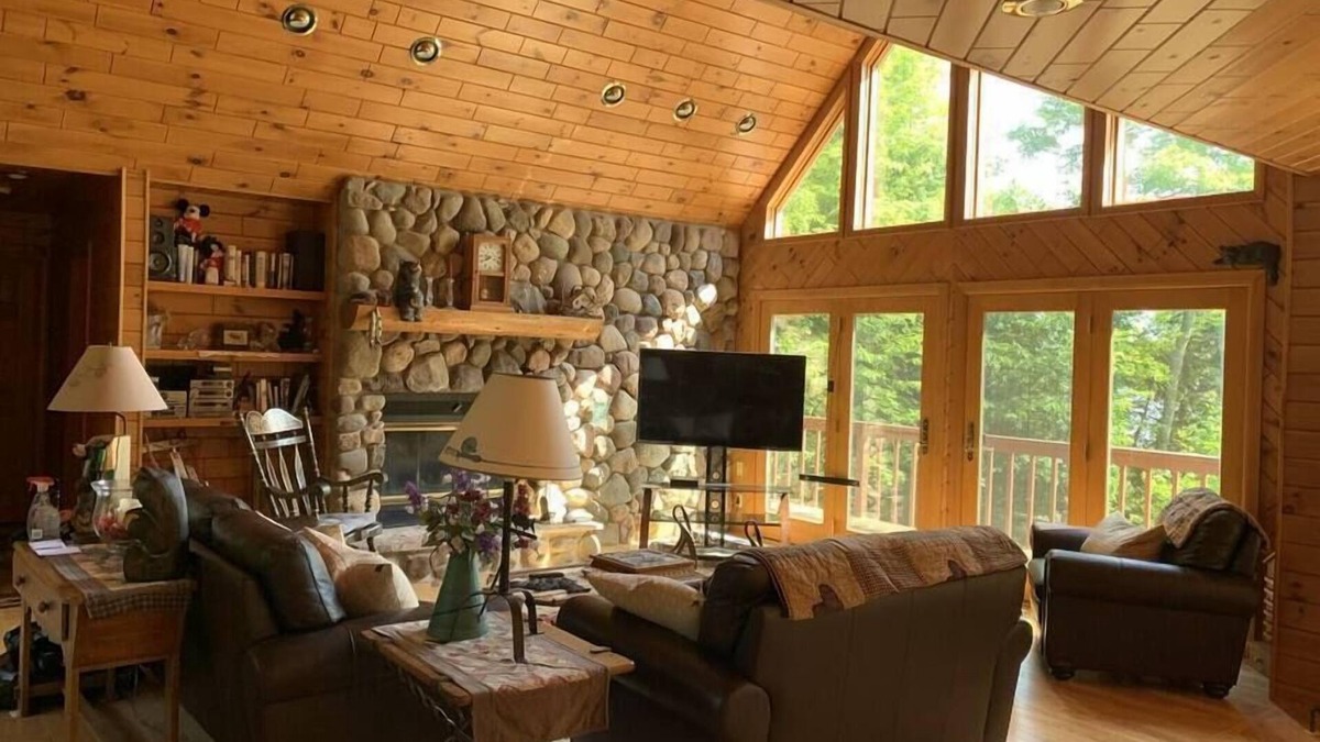 Lac du Flambeau House | Alpine Haus - Large Recreational and Fishing Lake