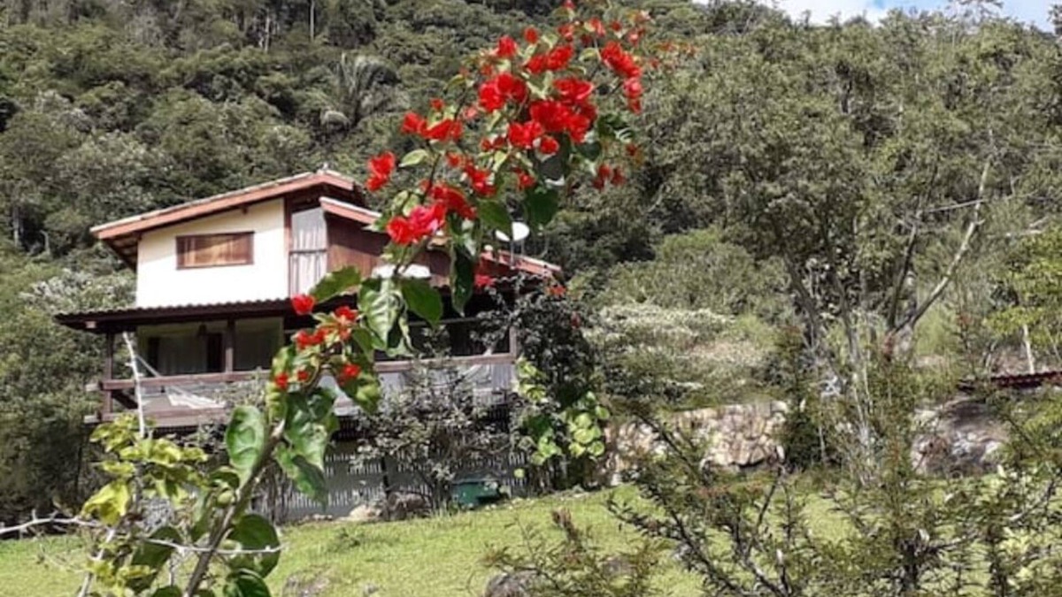 Lumiar Cottage | Alpine house in the center of Lumiar with spring water