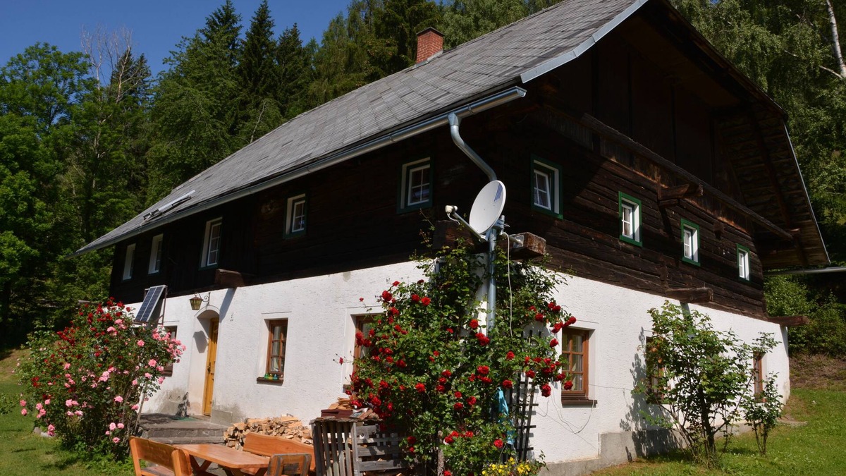 Gloednitz House | Alpine hut, secluded location, family vacation, party campfire, fishing view of the valley