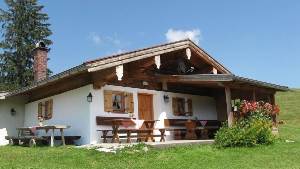 Reit im Winkl Cabin | Alpine hut Zenz-Alm 90m²
