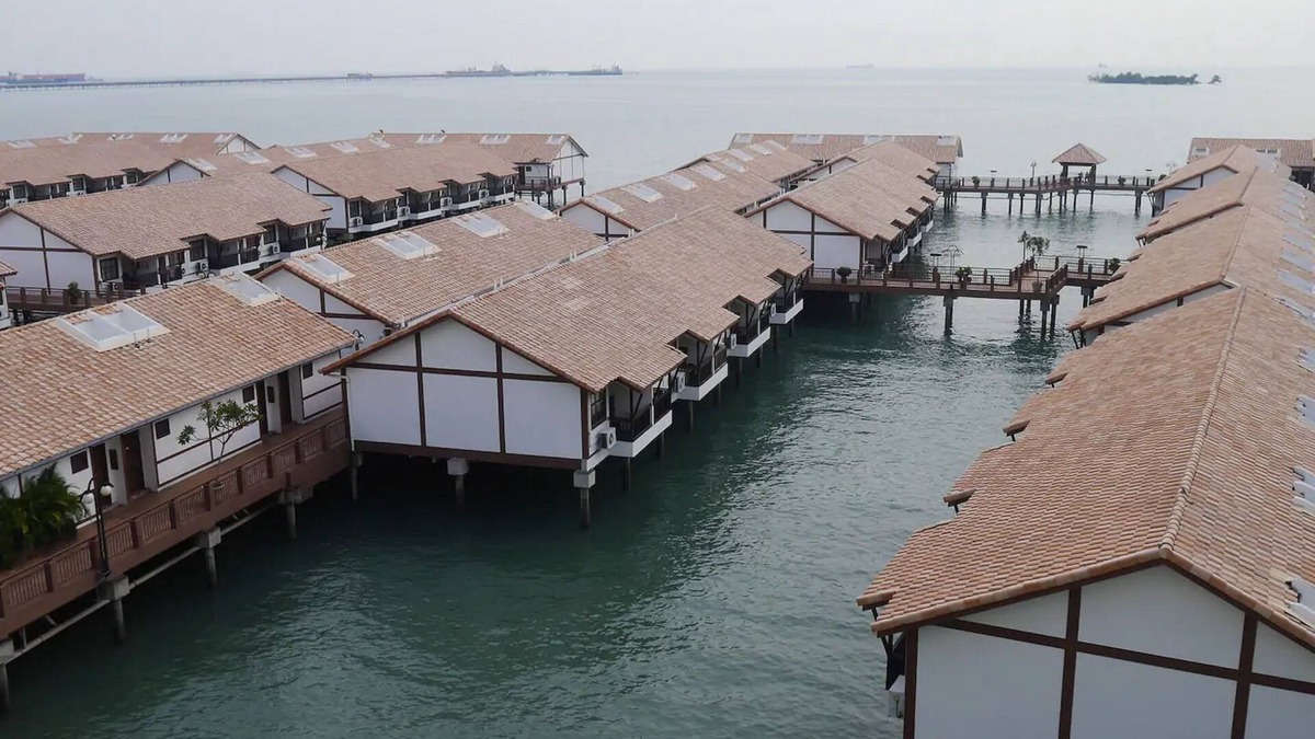 Taman Tanjung House | Alpine LXPD Water Chalet