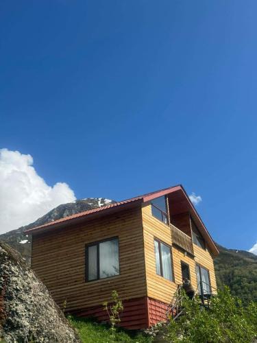 Juta House | Alpine night ალპური ღამე