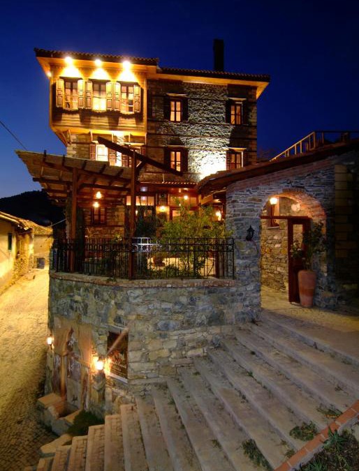 Altinoluk Hotel | Altın Çeşmeli Konak