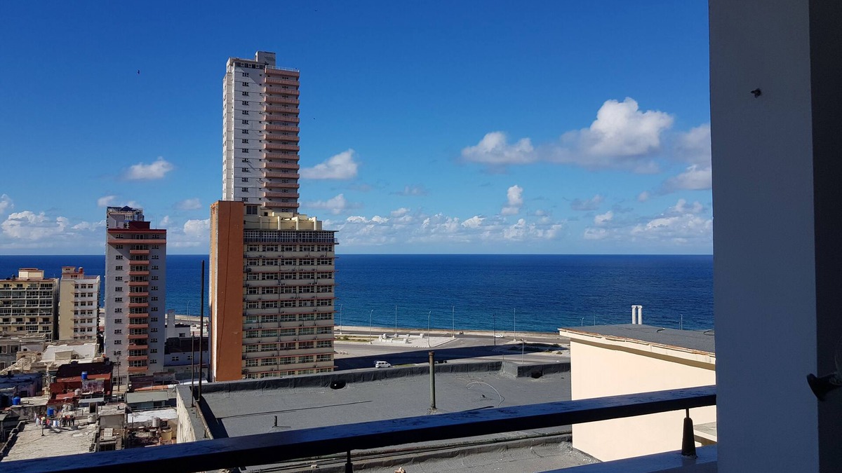 El Vedado Apartment | Altamira Skyline
