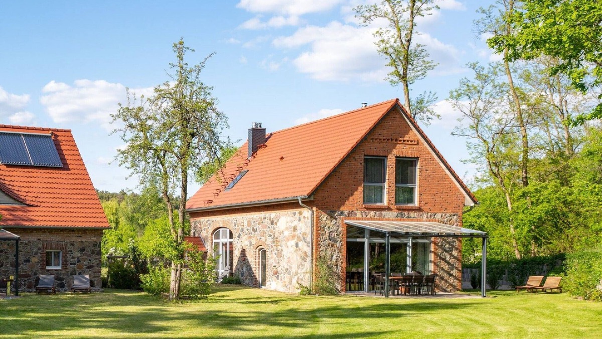 Gorzig House | Alte Scheune mit 116 m² für 8+2 Pers., 3 Schlafzimmer, 3 Bäder, Sauna