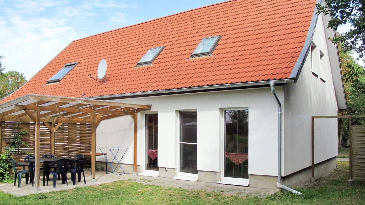 Neu Poserin House | Alte Schmiede by Interhome