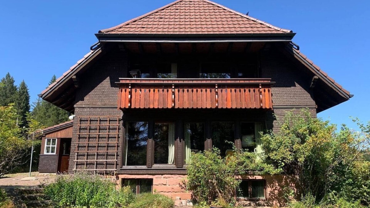 Kniebis House | Altes Forsthaus Kniebis | almost secluded location | historic | dog | barbecue | WLAN