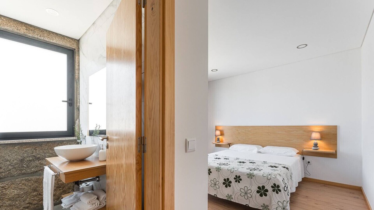 Mangualde Apartment | ALTIDO Beautiful unit w/ Gym & Communal pool
