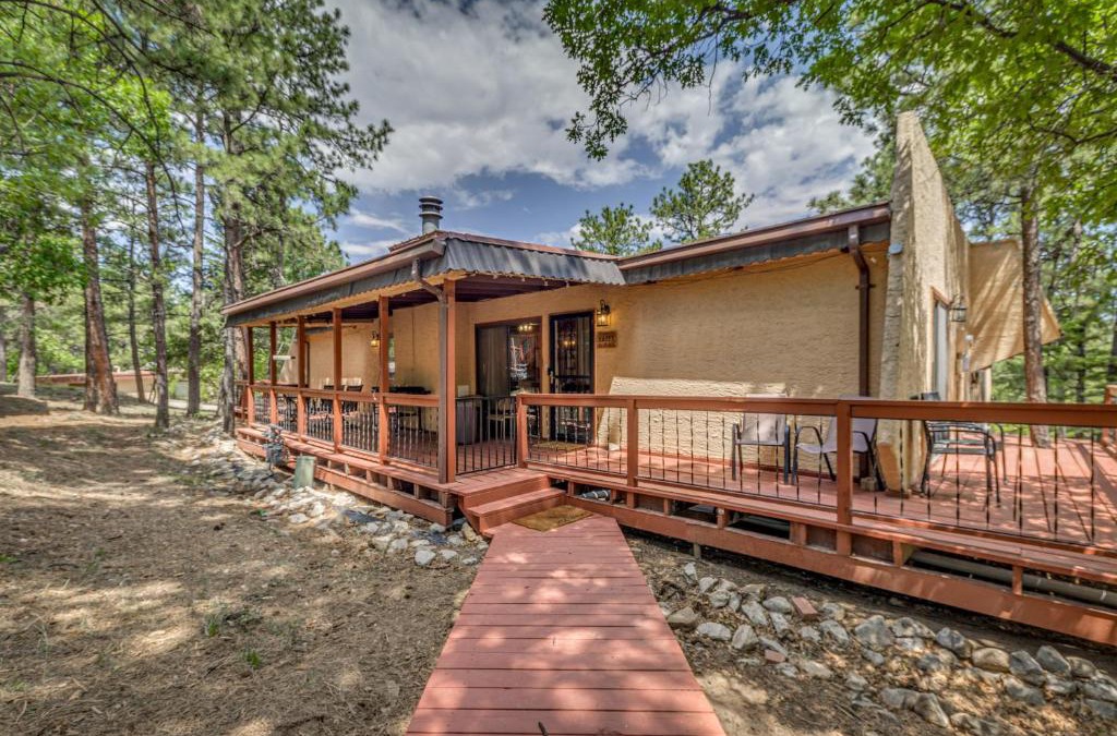 Alto Apartment | Alto Oasis Community Pool, Fireplace and Grill!