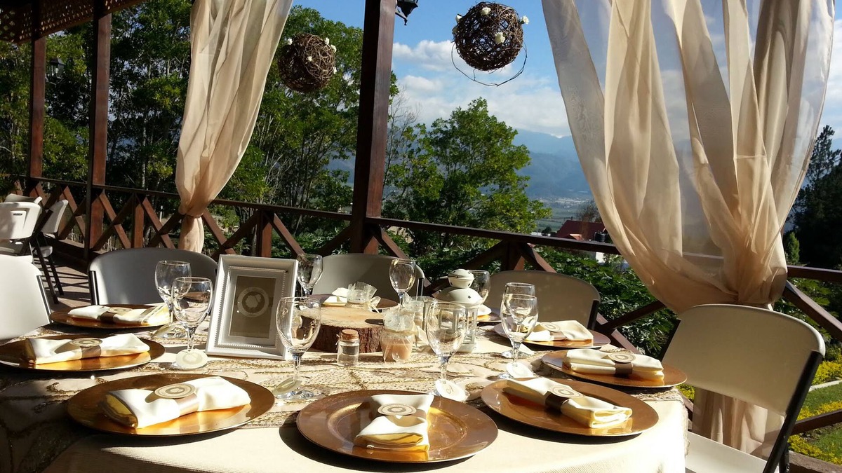 Constanza Villa | Altocerro Villas Hotel & Camping