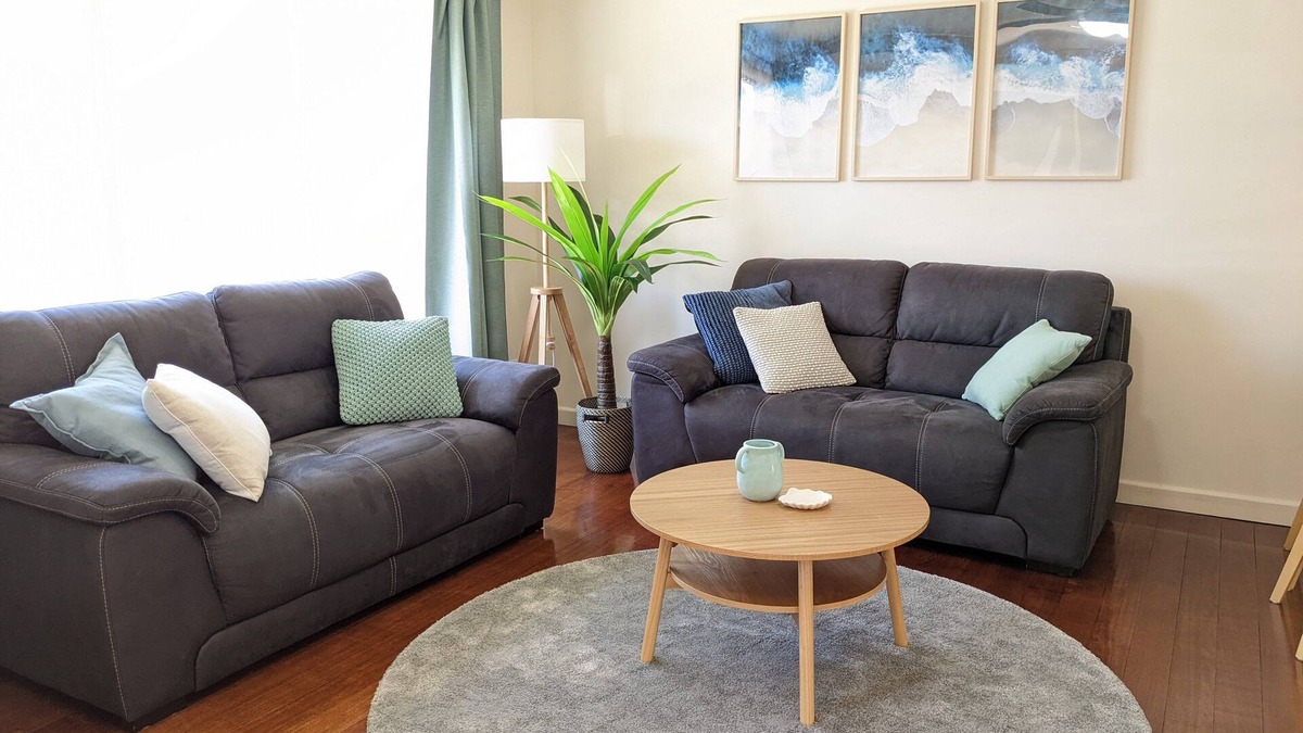 Altona Apartment | Altona Beachfront Haven - 2 Bed, 2 Bath