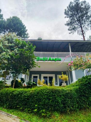 Megamendung Villa | Alvaro Resort Bukit Angin
