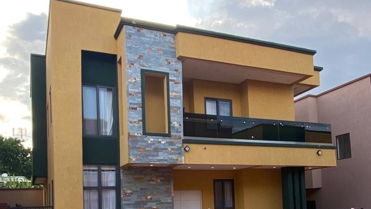 Kumasi Apartment | Alveera Apartments, Spacious 4-bedroom in charming Kumasi with WiFi, AC