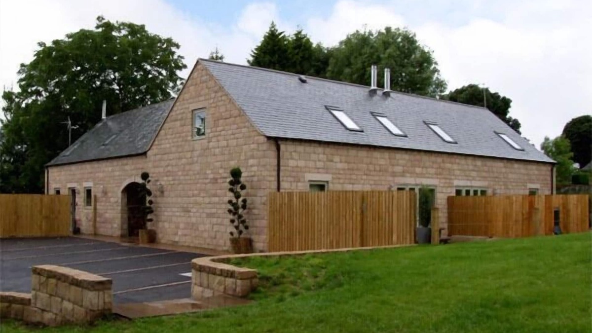 Farley Cottage | ALVETON, family friendly, with open fire in Farley Near Alton Towers
