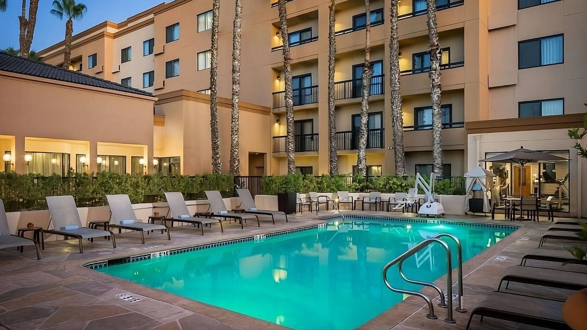 Laguna Hills Hotel | Always a Great Idea To Unwind and Restore on your Stress-Free Vacation!