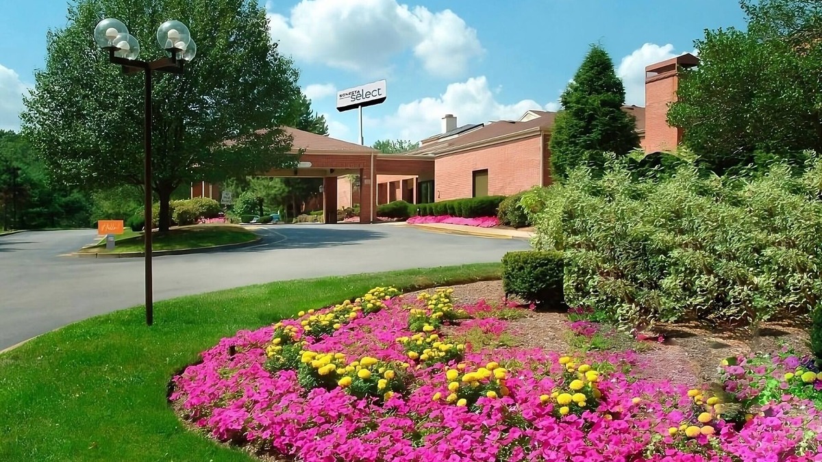 Foxboro Hotel | Always a Great Idea To Unwind! 3 Relaxing Units, Near Gillette Stadium