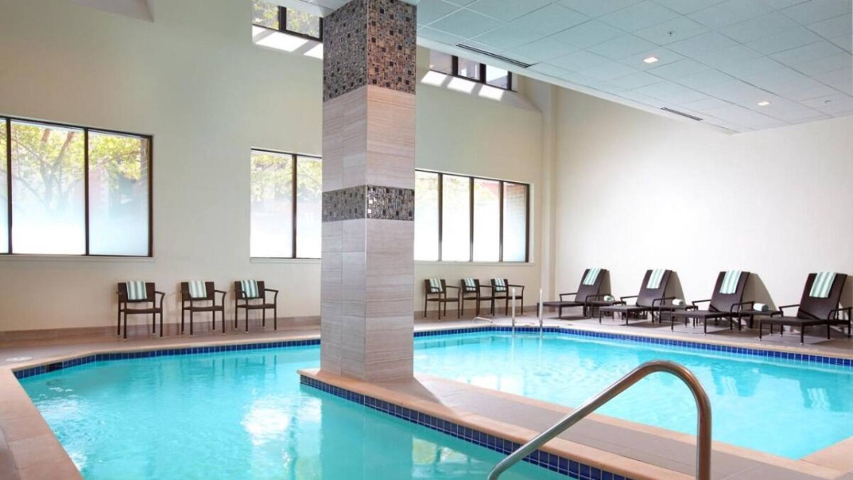 West End House | Always a Great Idea To Unwind! Parking, Onsite Pool, Near The Capitol