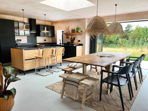 Llanfaelog House | Alynfa Barn House Rhosniegr