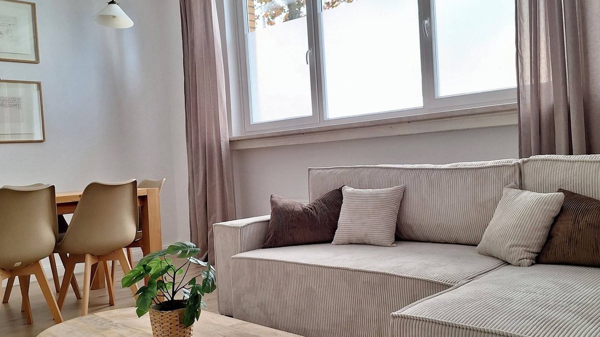 Braunschweig City Center Apartment | Am Altstadtmarkt | near VW Halle | kitchen | SmartTV