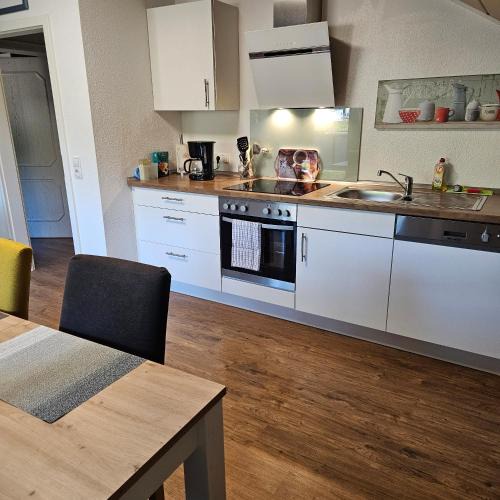 Siebenbach Apartment | Am Lindenbaum, Ferienwohnung in Siebenbach am Nürburgring