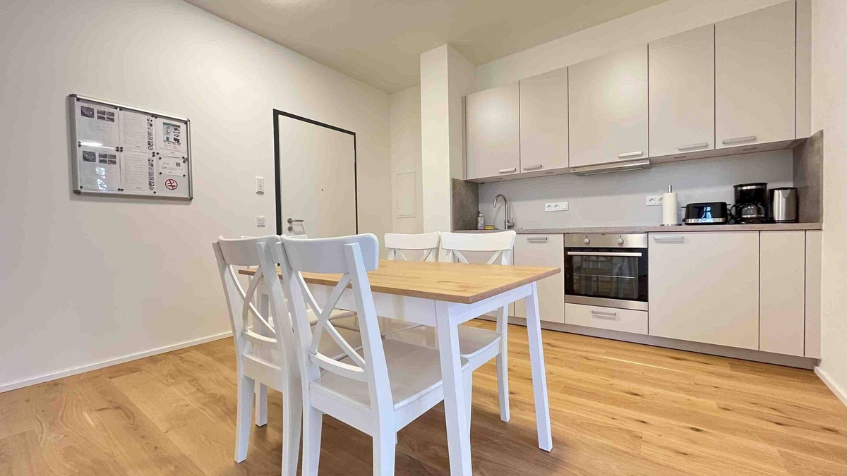 Amberg Apartment | (AM1036) Modern fitters' apartment with balcony