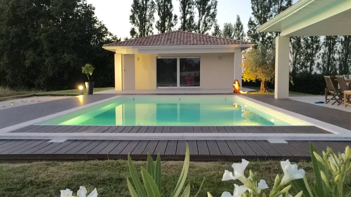 Pompignac House | Ama guest room
