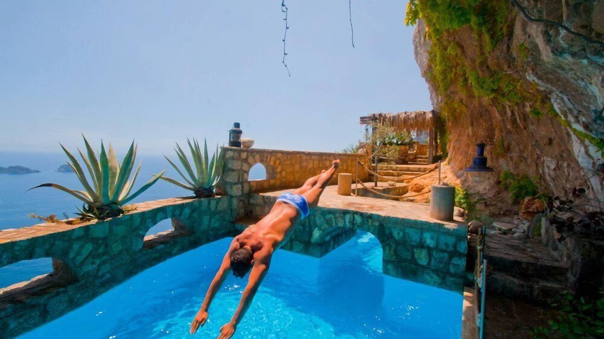 San Pietro Villa | Amalfi Coast SEAFRONT Villa carved into the cliff,Private Pool,Cave-Bar,Hot-Tub