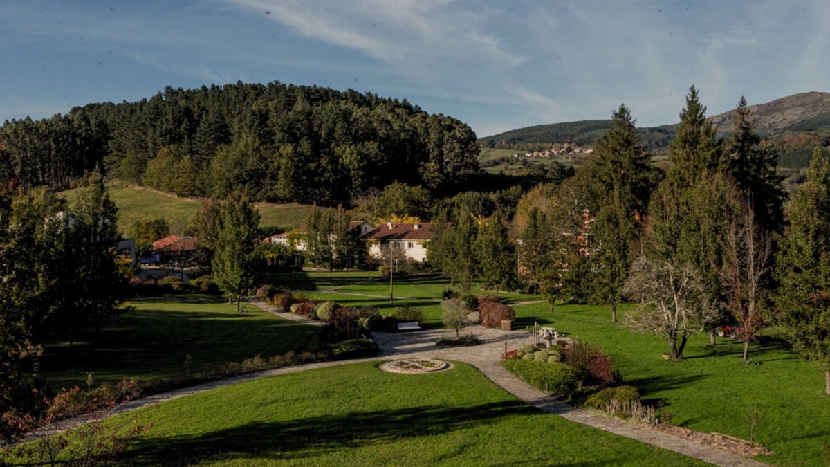 Traslavina Hotel | Amalurra Ecohotel & Retreat Center