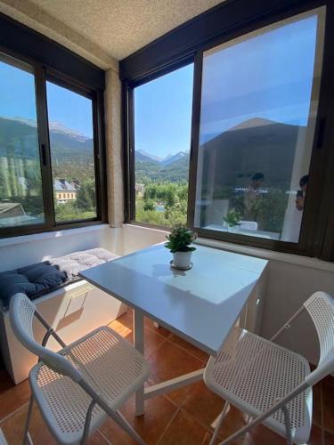 Villanua Apartment | Amanecer en Collarada