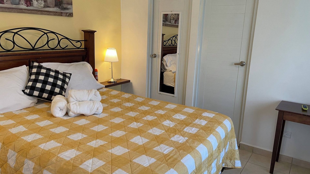 Hato Tejas Apartment | Amanecer, near SJU, Beach, equipped, WI-FI, 2TV4K