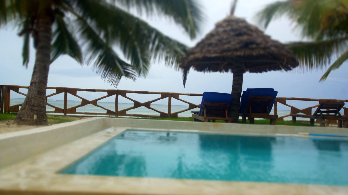 Bwejuu Beach House | AMANI BEACH VILLA